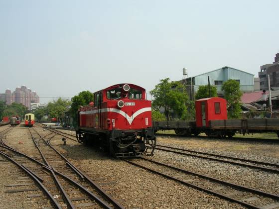 旧北門駅　機関車と材木用貨車